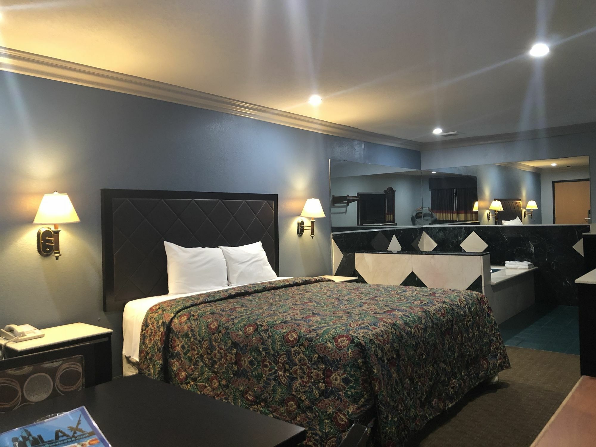 La Mirage Inn Lax Airport West Athens Zewnętrze zdjęcie